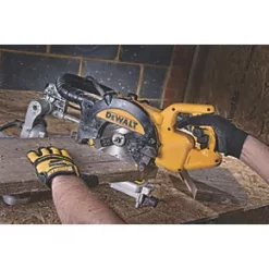 DeWalt Wood/Nails TCT Circular Saw Blade 216 x 30mm 40T -Cutting & Blades Shop 7089P A4
